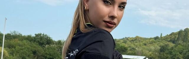 Suspendovana je iz fudbala zbog intimnog snimka, a sada njen "ekskluzivni sadržaj" gleda više od 700.000 ljudi! /FOTO/