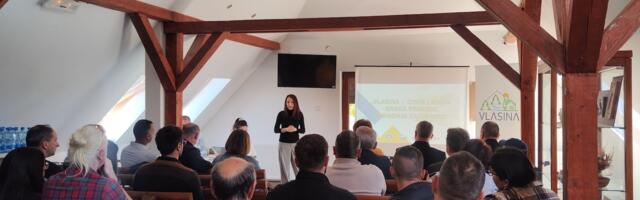 Ugostitelji sa Vlasine i projektni partneri prave vodič za odgovorno ponašanje u zaštićenom području