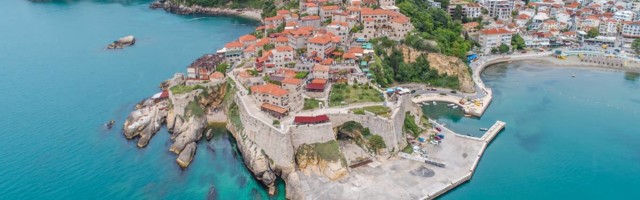 Papreno: 10 ćevapa u Ulcinju kao večera u Maderi