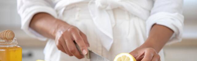 Spasite zaboravljeni limun iz korpe: Jednostavan postupak za zamrzavanje celog ploda, soka i kore