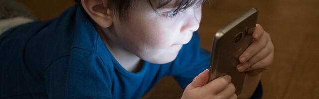 Ipak ništa od zabrane, EP preporučila: Mlađi od 16 da nemaju pristup AI, a deca do 13 društvenim mrežama