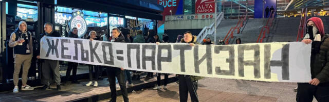 KRATKO I JASNO! Navijači Partizana poslali poruku pred meč s Bajernom (FOTO-GALERIJA)
