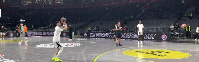 Vildosa savršen sa linije za tri, navijači Partizana u strahu posle ovog snimka