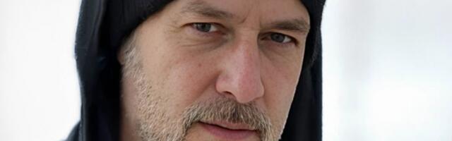 OVAJ ČOVEK JE BRUTALNO IZBO ŽENU NA NOVOM BEOGRADU! MUP objavio novu izoštrenu fotografiju pljačkaša!