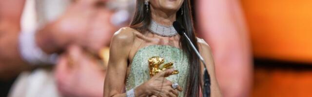 "BERLIN ME JE PRIHVATIO KAD SAM TRAŽILA GDE PRIPADAM": Počeo Berlinale, Mišel Jeo uručena počasna nagrada! (VIDEO)