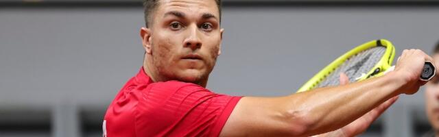 Titula za srpskog tenisera: Kecmanović slavio u finalu Valensije