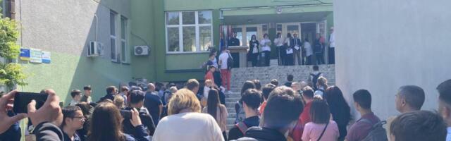NAJBOLJI MLADI ISTORIČARI SRBIJE DANAS U MITROVICI! Više od 200 učenika stiglo na državno takmičenje