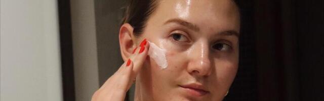 Retinol i vitamin C: Prednosti i mane i da li mogu da idu zajedno?