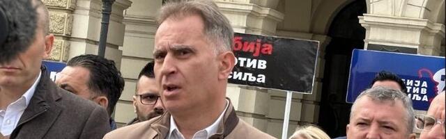 "Da li su građani zaslužili da ih neko naziva ubicama jer traže pravdu za nastradale na Železničkoj stanici?"