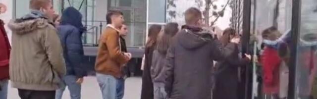Studenti upali u Rektorat u Novom Sadu, traže ostavku rektora (VIDEO)