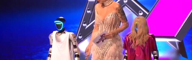 KARAMBOL NA POČETKU "ELITOVIZIJE": Robot Toša našao devojku, pa krenuo da MUVA Dušicu - Biserka mu napravila LJUBOMORNU SCENU! (VIDEO)