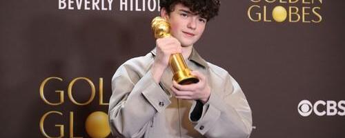 Zvezda serije "Adolescencija" ponovo ispisala istoriju: Oven Kuper najmlađi dobitnik Zlatnog globusa svih vremena u ovoj kategoriji