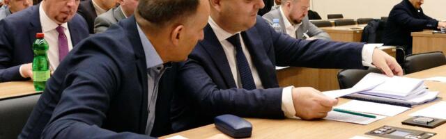 Polemike u Skupštini grada o Beogradu na vodi, parkinzima, prevozu, odluke izglasane