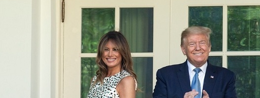 Melania Trump postavlja modne standarde: Ovako se oblači žena u pedesetim godinama