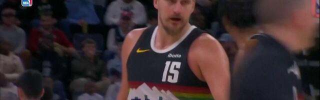 Au, šta je pogodio Nikola Jokić!