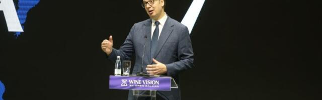 "Vučiću se drmaju sve četiri stolice na kojima sedi"