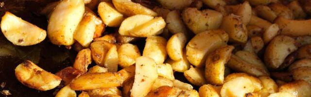 Spolja hrskav, a unutra mekan: Spremite krompir za manje od 10 minuta, idealno rešenje kada ste mnogo gladni