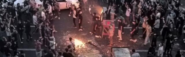Ulice Irana gore: Protesti zahvatili celu zemlju, raste broj mrtvih, ajatolah i Tramp jedan drugom prete (VIDEO)