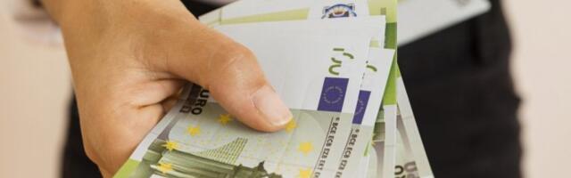 OBJAVLJENA NAJNOVIJA KURSNA LISTA: Evo kako se danas dinar kotira prema evru i dolaru