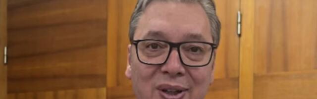 Vučić slavio zlato s vaterpolo loptom, pa poslao jaku poruku Delfinima: "Sutra odmah da im se isplate pare"