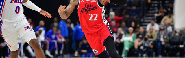 Neverovatna scena u NBA: Neviđen blam, svi u čudu gledaju, samo "mali Jokić" zna pravila (VIDEO)