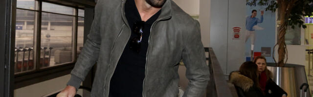 Marko Jarić ima novu devojku: Ova lepotica mu sedi u krilu, ne skida osmeh sa lica (FOTO)