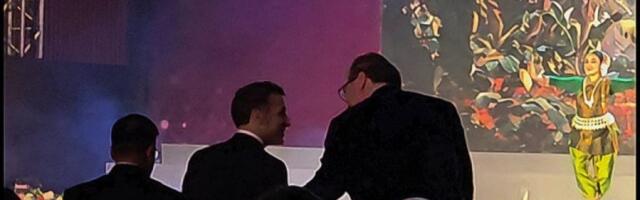 VUČIĆ SEDI PORED MAKRONA! Predsednik na večeri koju je organizovao predsednik Vlade Indije Narendra Modi! (FOTO)