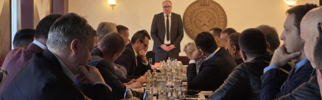 Брига због стања у фудбалском и кошаркашком клубу