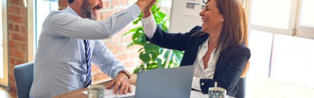 Zaljubljeni ste u kolegu s posla? Stručnjak savetuje kako da se nosite sa tim osećanjima