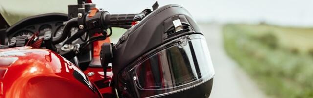 Niška policija traga za motociklistom: Oborio i povredio mladića pa pobegao