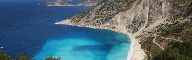 3 najlepše plaže u Grčkoj kriju veliku opasnost: Turisti ih obožavaju, ali je potreban poseban oprez