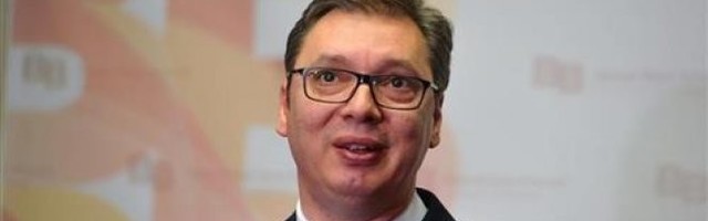 /UŽIVO/ VUČIĆ SE OBRAĆA IZ SKOPLJA! Pratite na Informer.rs!
