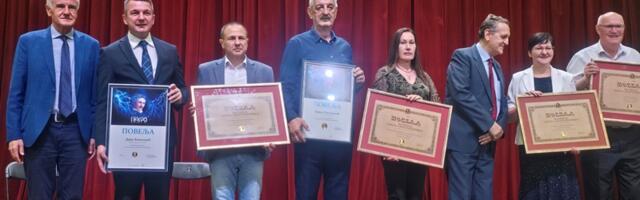 Povelja sa likom najvećeg naučnika u istoriji civilizacije za Kovačevićeve zasluge