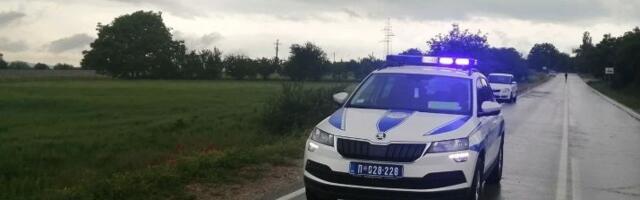 Divljao "audijem" 240 km/h! Presretači zaustavili muškarca kod Surčina!