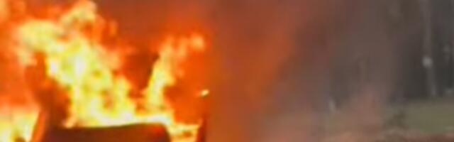 TAKSISTA NESTAO USRED NOĆI KOD IRIGA! Telo pronađeno ugljenisano u gepeku automobila!