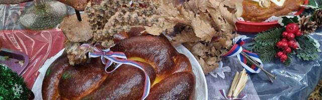 VIDEO: Božićni hleb koji govori – simbolika i lepota česnice u domaćoj tradiciji