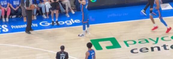 OVACIJE ZA NIKOLU TOPIĆA! Srbin debitovao u NBA plej-ofu, Tanderi razmontirali Sanse! (VIDEO)