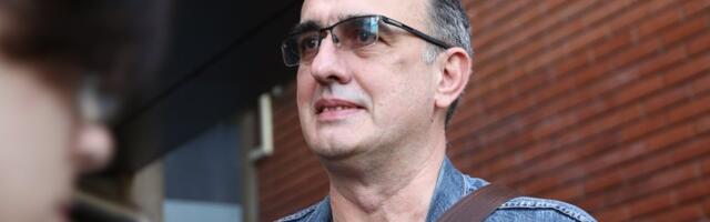 Dinko i šiptarska novinarka podržali blokadere i napali Srbiju: Dobro je što kažu da su Srbi krivi za ratove u Jugoslaviji (FOTO)