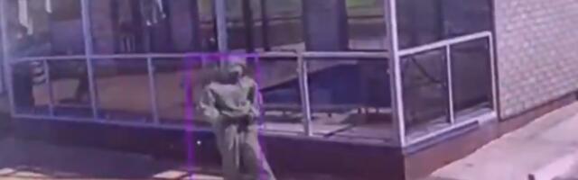 Uznemirujući snimak! Maskirani ubica likvidirao ruskog mafijaškog bosa! Prišunjao se vili, a onda je usledilo smaknuće!