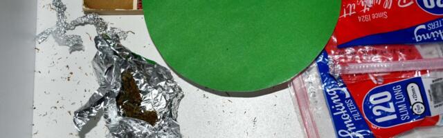 Zaplenjeni narkotici: Muškarac u toku hapšenja bio pod dejstvom droge (FOTO)