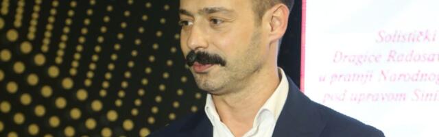 Prizor vredan večnosti: Milan Vasić drži sina i peva mu o život, suze same teku