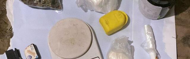 Određen pritvor osumnjičenom da je prenosio skoro tri kilograma kokaina