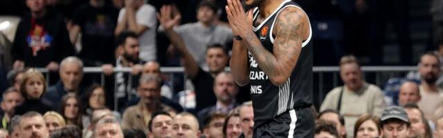 Prelepa supruga Grka poludela na Tajrika Džonsa, bivši igrač Partizana brutalno prozvan: “Da li njegova mama…”