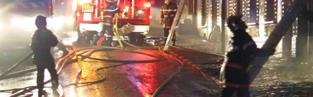 POŽAR U LUKSUZNOM HOTELU U PARIZU: Evakuisano najmanje 400 ljudi (FOTO)