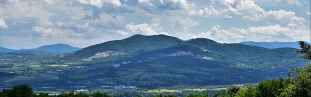 Šok snimak iz okoline Aranđelovca! Ovakvu "borbu" niste videli, mreže usijane: "Imamo sve dokumentovano"