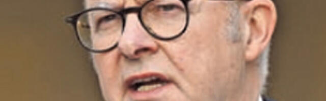 Албанезе замолио грађане да пређу на јавни превоз