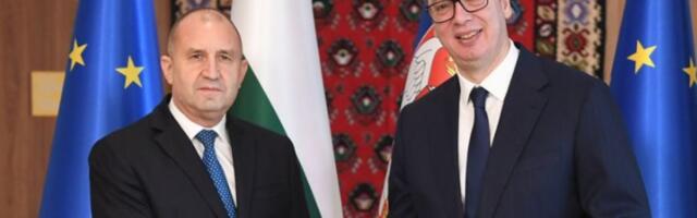 Važna diplomatska poruka! Vučić čestitao Radevu pobedu - evo šta je poručio (FOTO)