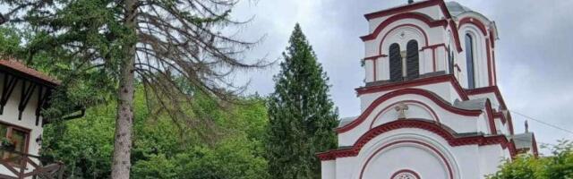 Čudo u manastiru Tumane: Jevrem došao da se pomoli za vid, a onda doživeo šok (VIDEO)