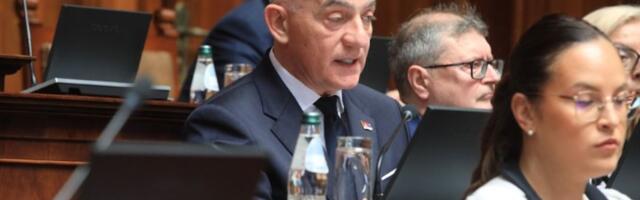 Ministar Vujić osudio rušenje vikendica Srba kod Gazivoda