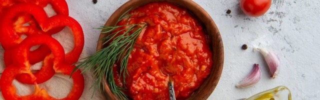 Recept za originalni makedonski pindžur - nema boljeg od ovog, on je nešto najbolje što ćete jesti uz ajvar